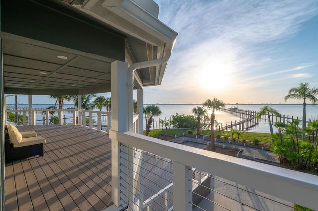 114 N SEWALLS POINT Road, Sewalls Point, FL 34996