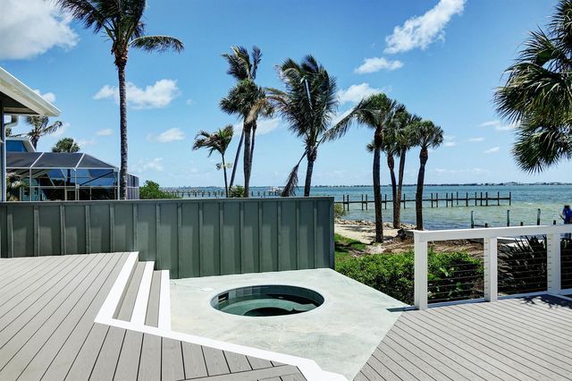 114 N SEWALLS POINT Road, Sewalls Point, FL 34996