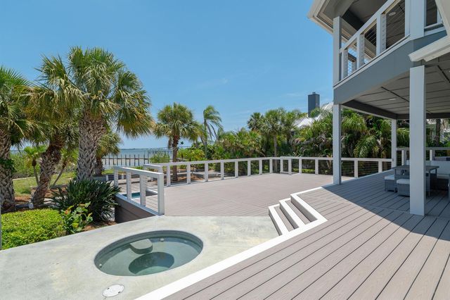 114 N SEWALLS POINT Road, Sewalls Point, FL 34996