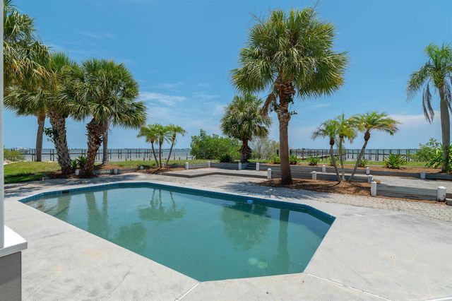 114 N SEWALLS POINT Road, Sewalls Point, FL 34996