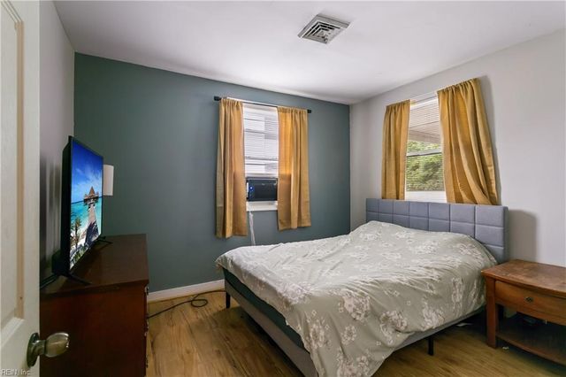 5444 Old Concord LN, Gloucester, VA 23061