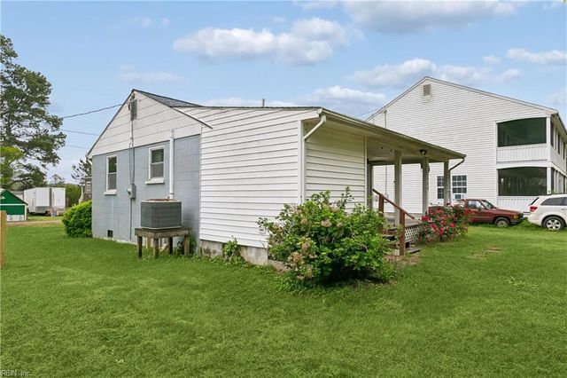 5444 Old Concord LN, Gloucester, VA 23061