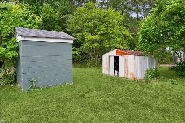 5444 Old Concord LN, Gloucester, VA 23061