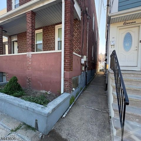 9 Emerson Ave, Jersey City, NJ 07306