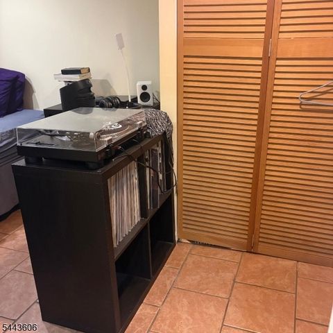 9 Emerson Ave, Jersey City, NJ 07306