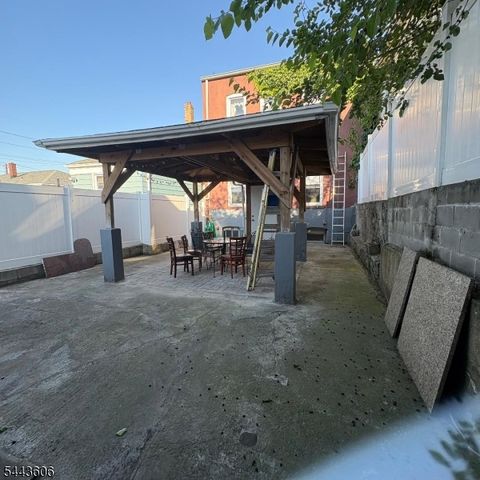 9 Emerson Ave, Jersey City, NJ 07306