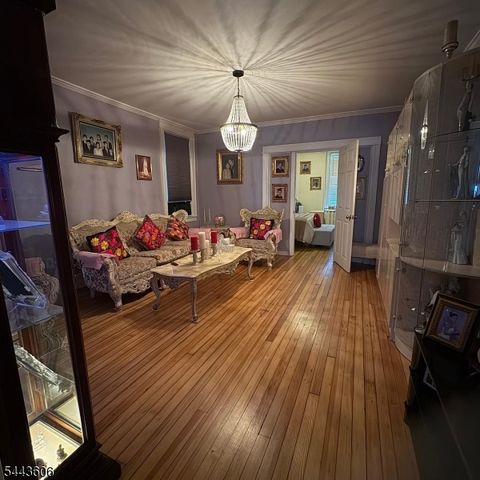 9 Emerson Ave, Jersey City, NJ 07306
