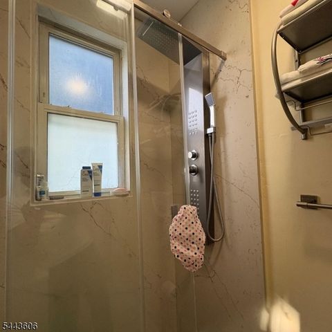 9 Emerson Ave, Jersey City, NJ 07306
