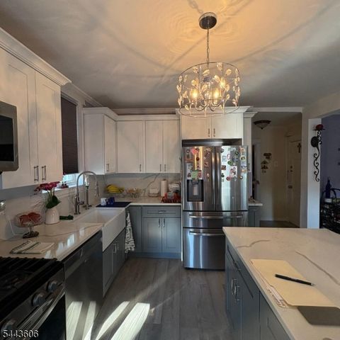 9 Emerson Ave, Jersey City, NJ 07306