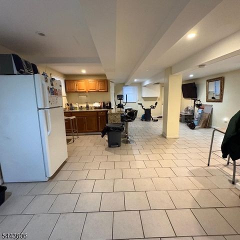 9 Emerson Ave, Jersey City, NJ 07306