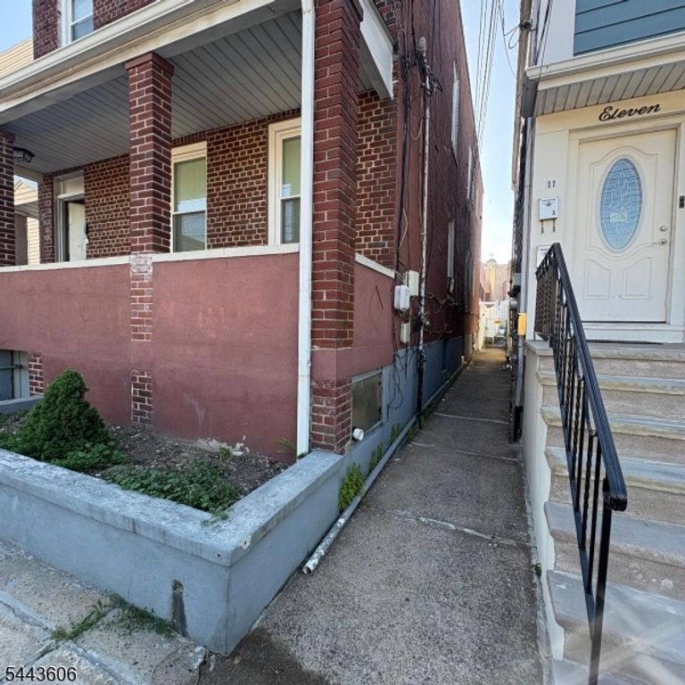 9 Emerson Ave, Jersey City, NJ 07306 — photo 2