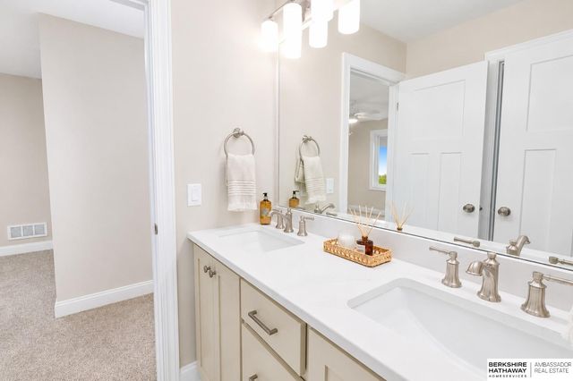 20505 Jeannie Lane, Gretna, NE 68028
