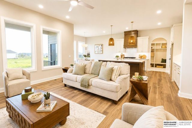20505 Jeannie Lane, Gretna, NE 68028