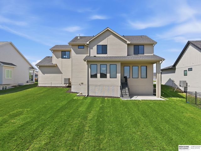 20505 Jeannie Lane, Gretna, NE 68028