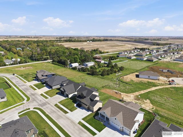 20505 Jeannie Lane, Gretna, NE 68028