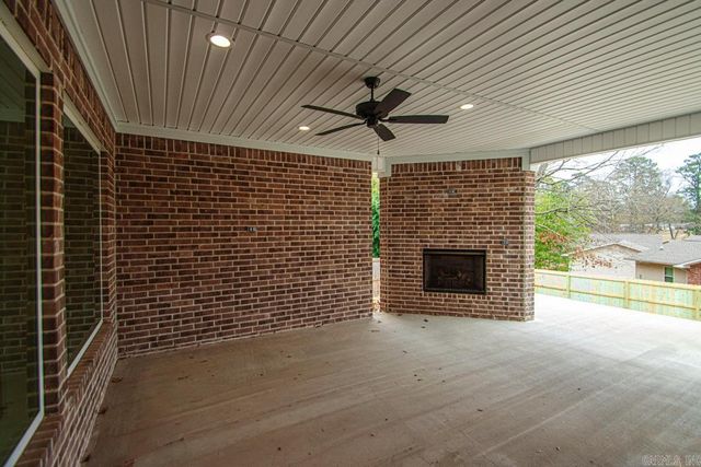 110 Harmony Village Drive, Benton, AR 72015