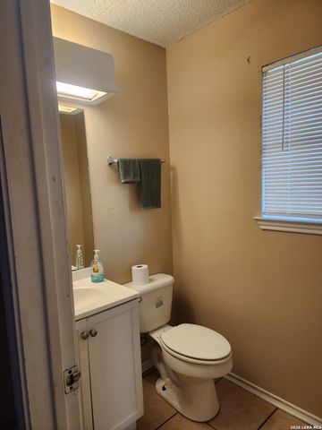 5236 Meadow Field, San Antonio, TX 78250