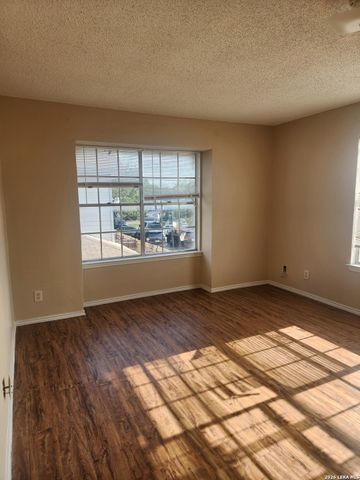 5236 Meadow Field, San Antonio, TX 78250