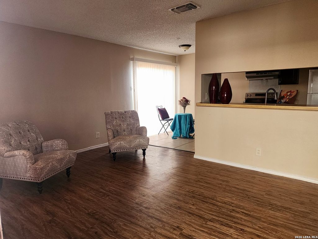 5236 Meadow Field, San Antonio, TX 78250