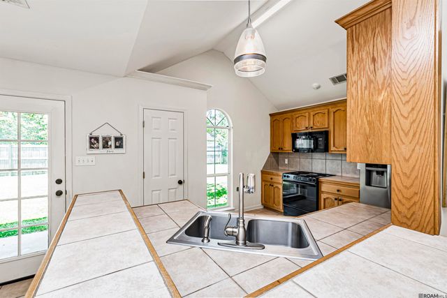 18328 Three Bars Dr, Baton Rouge, LA 70817