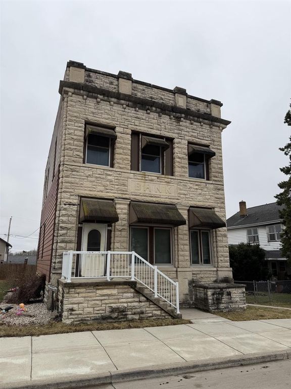 131 E MAIN STREET, Eden, WI 53019