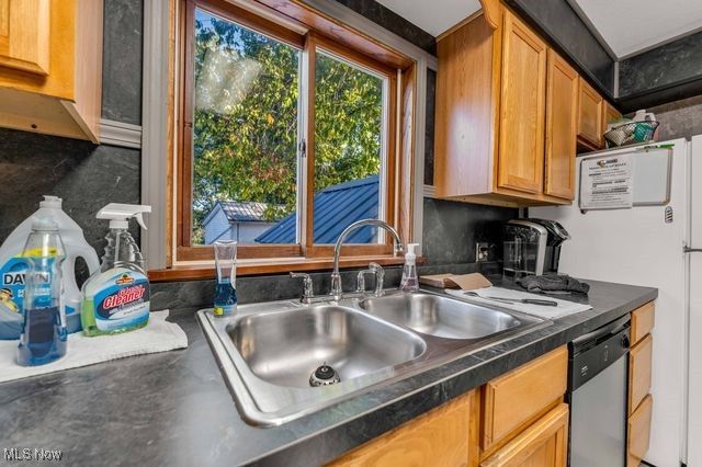 112 Vine Street, Wellington, OH 44090