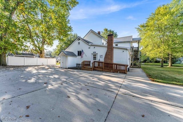 112 Vine Street, Wellington, OH 44090