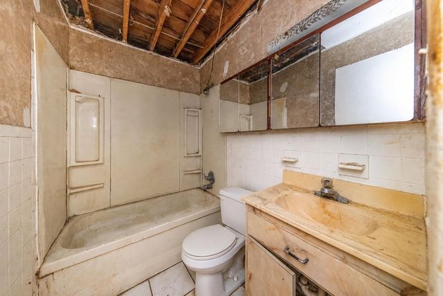 8528 N 92ND TERRACE, Seminole, FL 33777