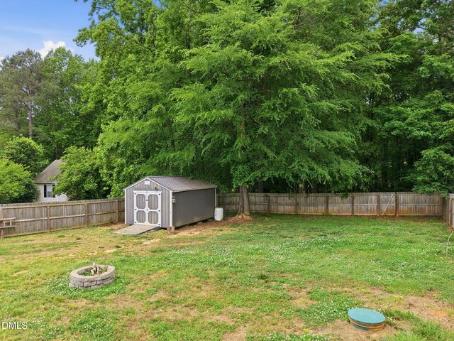 96 Shire Court, Zebulon, NC 27597