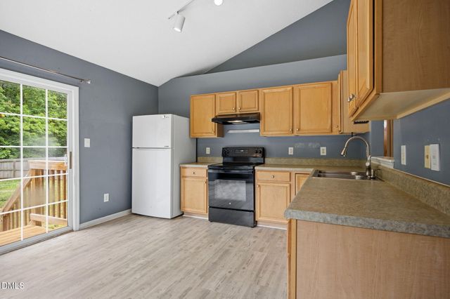 96 Shire Court, Zebulon, NC 27597