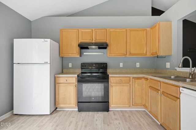 96 Shire Court, Zebulon, NC 27597