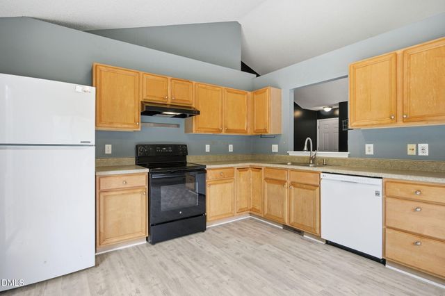 96 Shire Court, Zebulon, NC 27597