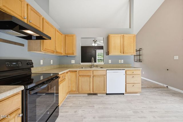 96 Shire Court, Zebulon, NC 27597
