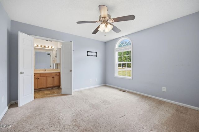 96 Shire Court, Zebulon, NC 27597