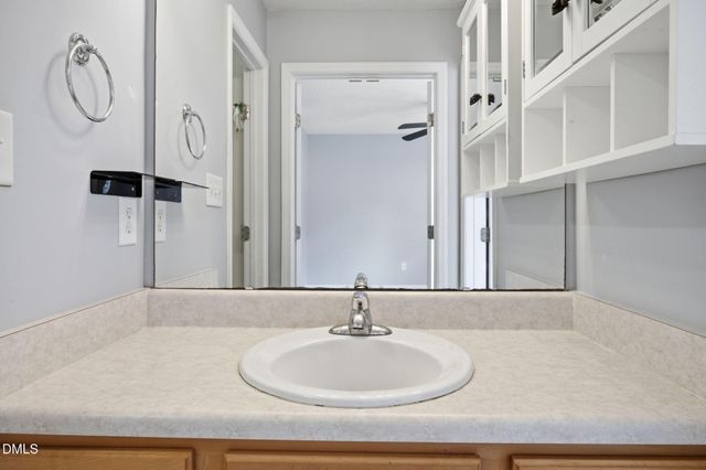 96 Shire Court, Zebulon, NC 27597