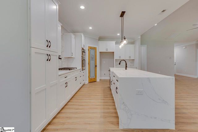 513 Quail Hollow Road, Anderson, SC 29621