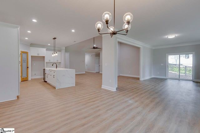 513 Quail Hollow Road, Anderson, SC 29621