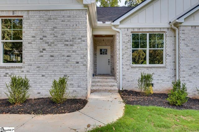 513 Quail Hollow Road, Anderson, SC 29621