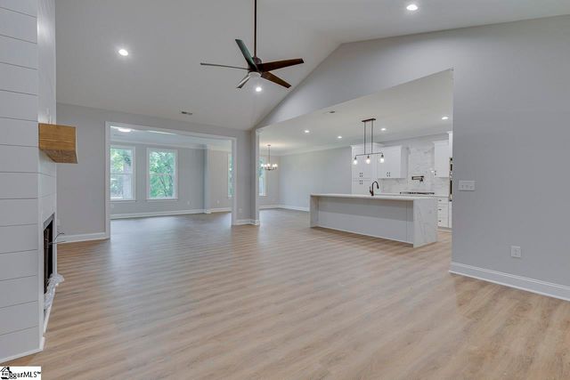 513 Quail Hollow Road, Anderson, SC 29621