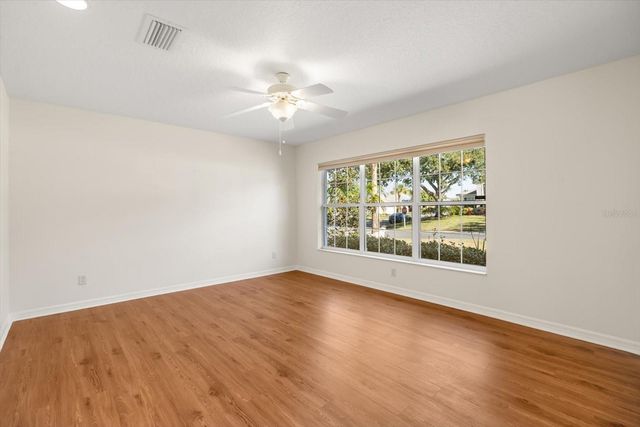 5008 ADRIATIC AVENUE, Tavares, FL 32778