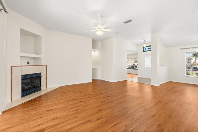 5008 ADRIATIC AVENUE, Tavares, FL 32778