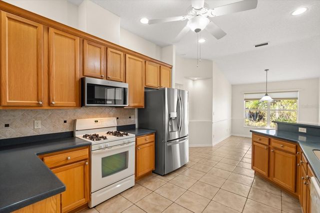 5008 ADRIATIC AVENUE, Tavares, FL 32778