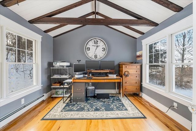 31 Warren Ave, Plymouth, MA 02360