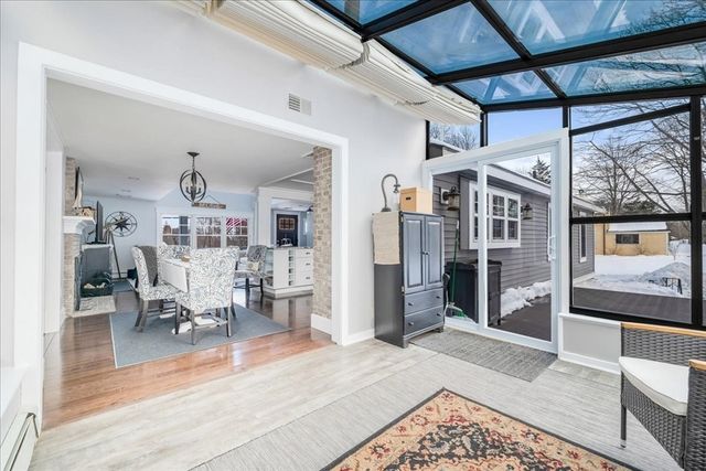 31 Warren Ave, Plymouth, MA 02360