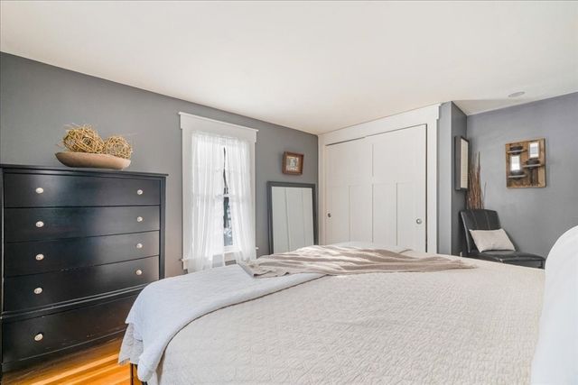 31 Warren Ave, Plymouth, MA 02360