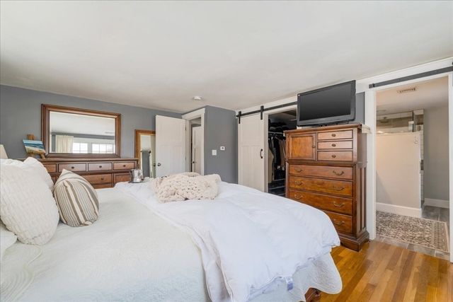 31 Warren Ave, Plymouth, MA 02360