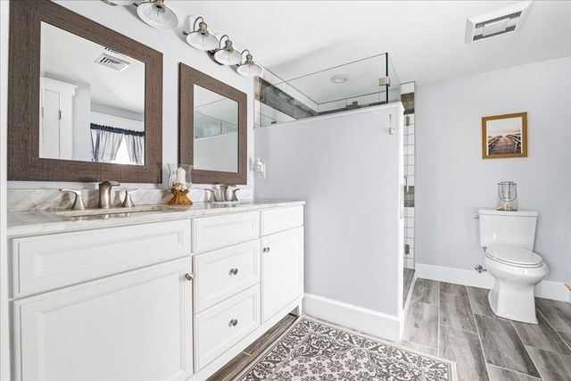 31 Warren Ave, Plymouth, MA 02360