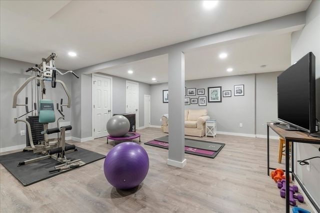 31 Warren Ave, Plymouth, MA 02360