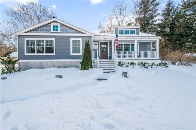 31 Warren Ave, Plymouth, MA 02360