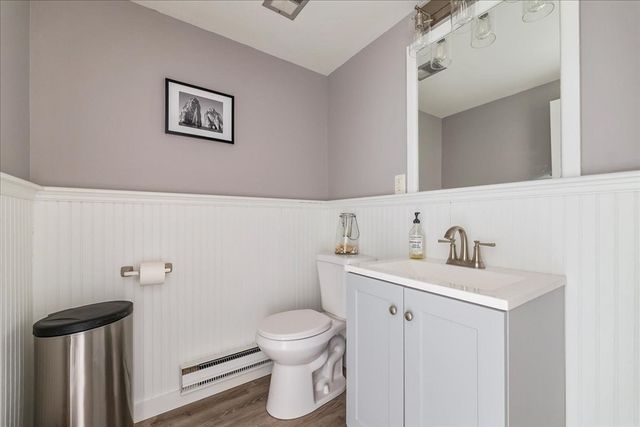 31 Warren Ave, Plymouth, MA 02360